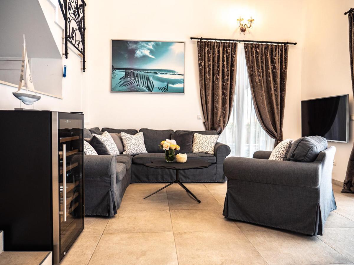 Villa Elegant With Pool *